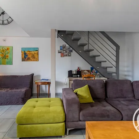 Aubigné-sur-layon, 3 Pièces, 8 Personnes - Fr-1-622-19 *